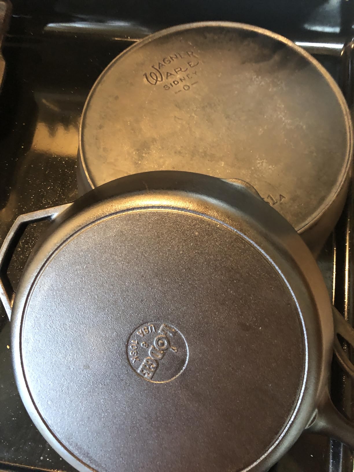 Lodge Seasoned Cast Iron Skillet - PFAS-Free, Non-Toxic Cookware - Use with an Oven, Stove, Grill, or Campfire - Naturally Non-Stick & Oven Safe - 10.25 Inches Customer Review Lodge Seasoned Cast Iron Skillet - PFAS-Free, Non-Toxic Cookware - Use with an Oven, Stove, Grill, or Campfire - Naturally Non-Stick & Oven Safe - 10.25 Inches - Customer Photo 4