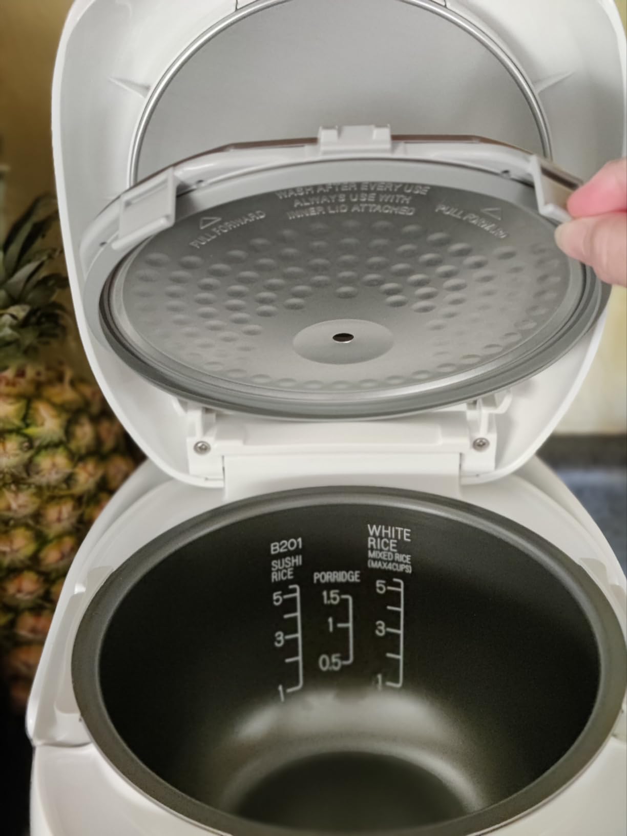 Zojirushi NS-ZCC10 5-1/2-Cup Neuro Fuzzy Rice Cooker and Warmer, Premium White - Customer Photo 5