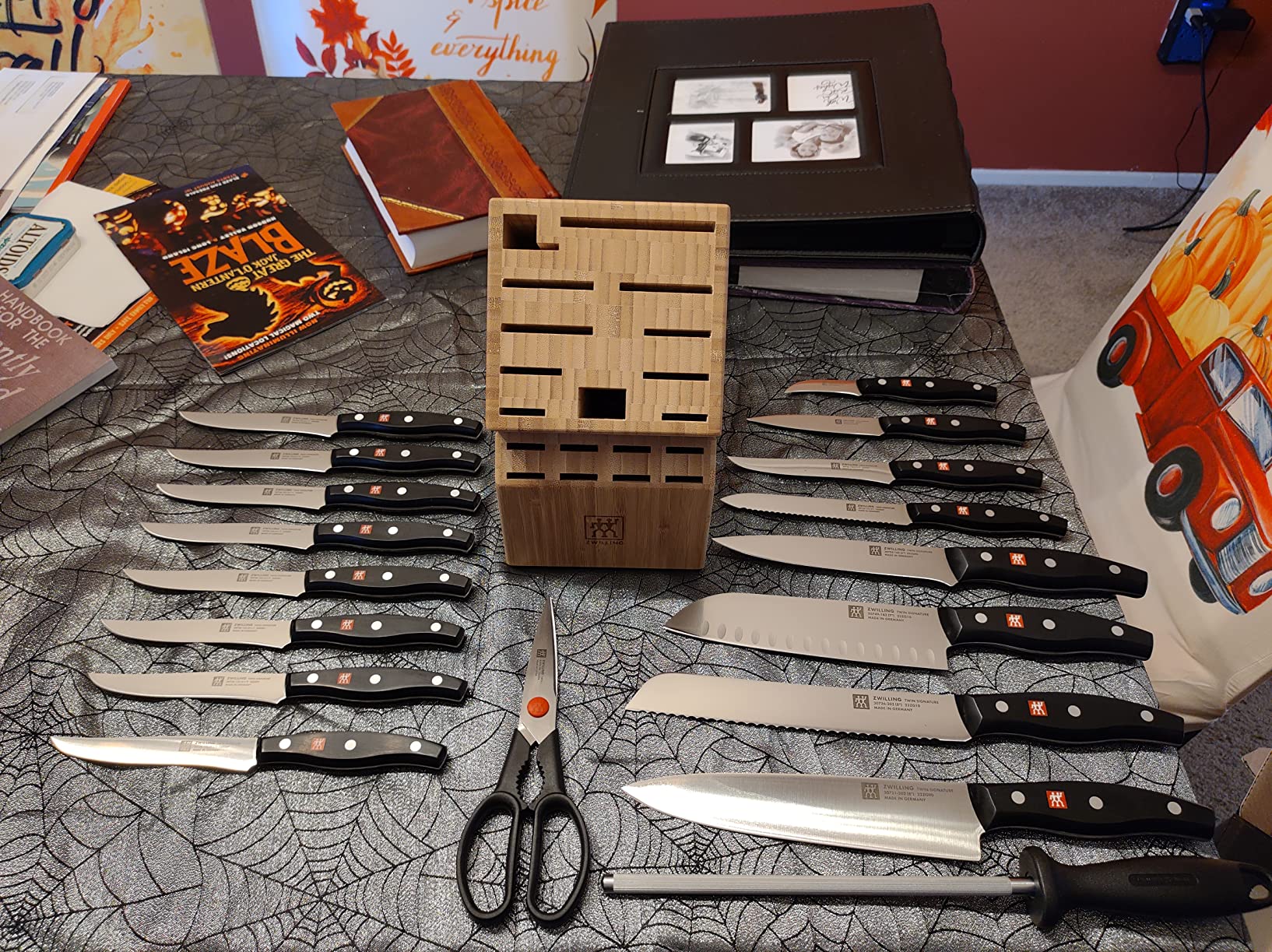 ZWILLING Twin Signature 11-Piece German Knife Set with Block - Customer Photo 3