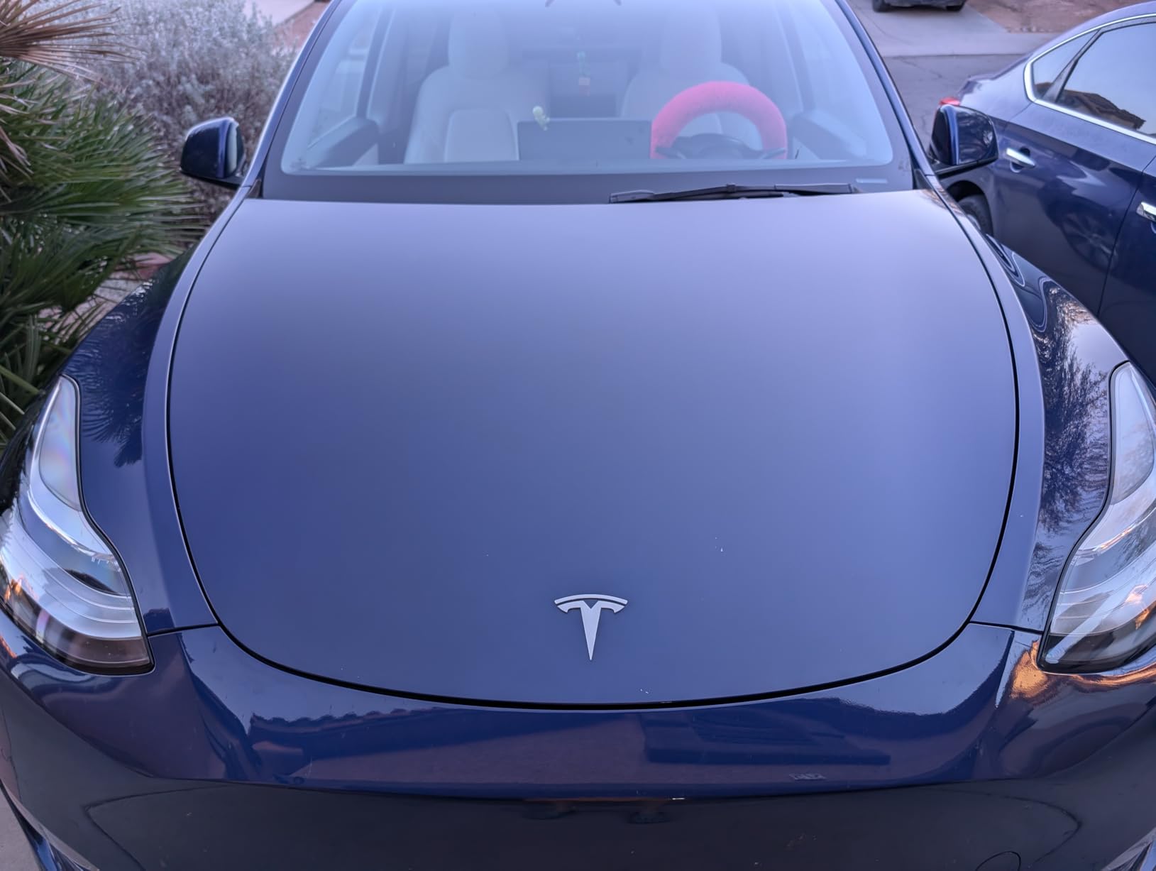 Meguiar's Gold Class Carnauba Plus Premium Liquid Wax Kit, Car Detailing Kit with a Pure Carnauba Wax Blend and a Foam Applicator Pad for Keeping Glossy Paint Protected Like a Pro, 16 Oz Bottle customer photo 2