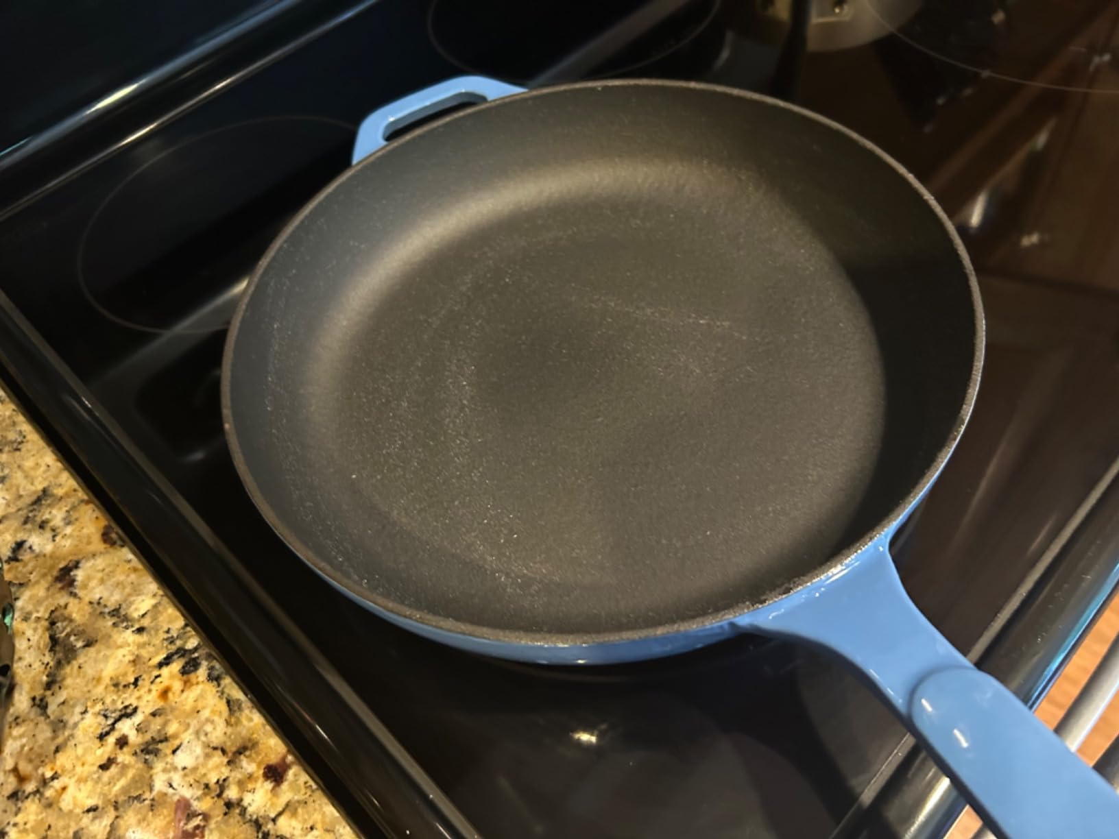 Lodge EC11S33 Enameled Cast Iron Skillet, 11-inch, Caribbean Blue Customer Review Lodge EC11S33 Enameled Cast Iron Skillet, 11-inch, Caribbean Blue - Customer Photo 1