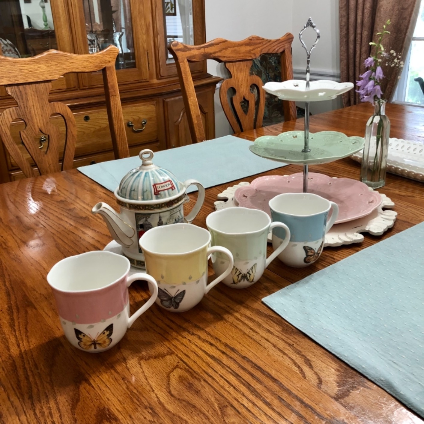 Lenox 773903 Butterfly Meadow 4-Piece Mug Set, Multicolor, 1.85 LB Customer Review Lenox 773903 Butterfly Meadow 4-Piece Mug Set, Multicolor, 1.85 LB - Customer Photo 1