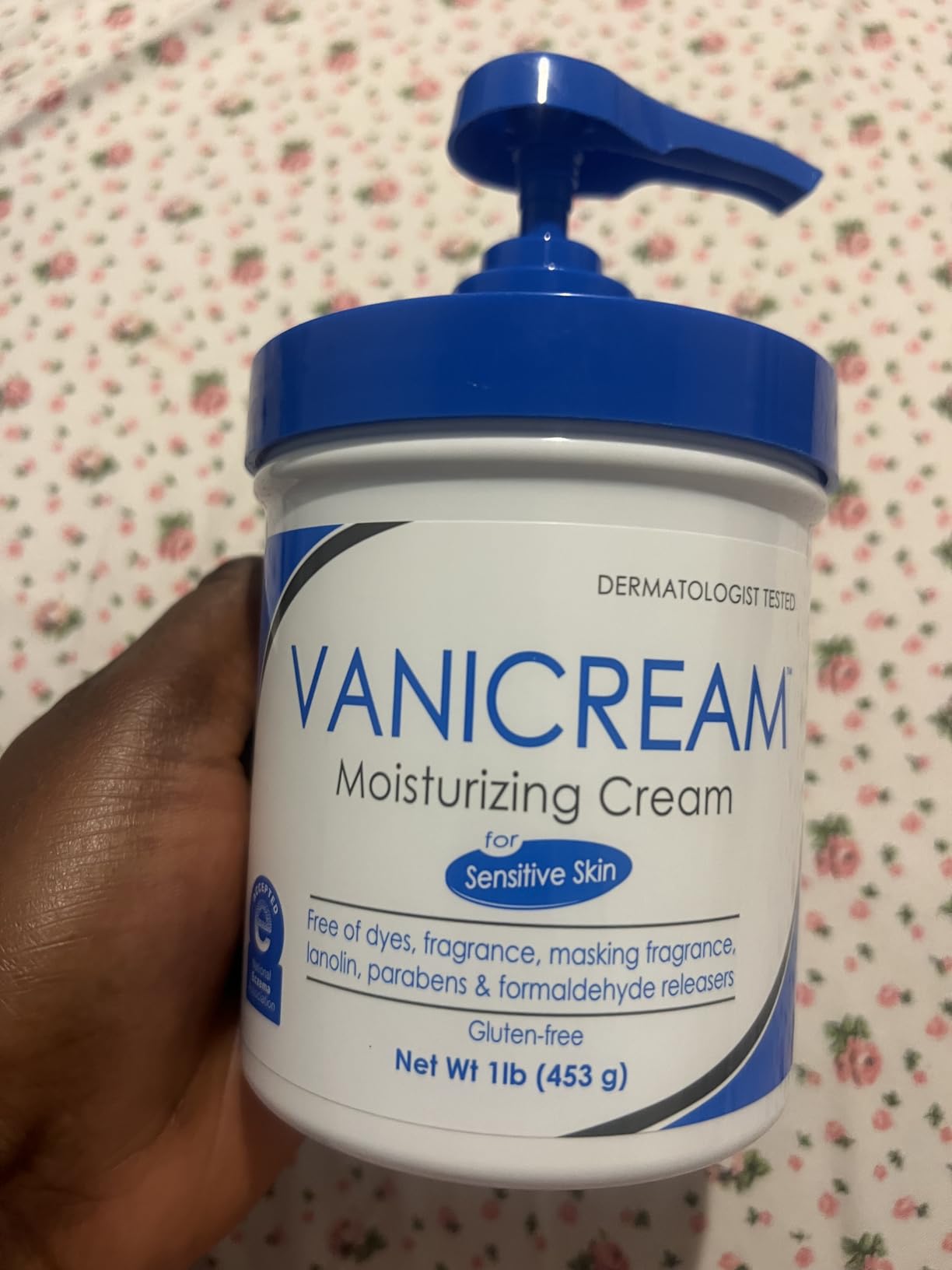 Vanicream Moisturizing Skin Cream with Pump Dispenser - 16 fl oz (1 lb) - Moisturizer Formulated Without Common Irritants for Those with Sensitive Skin customer photo 2