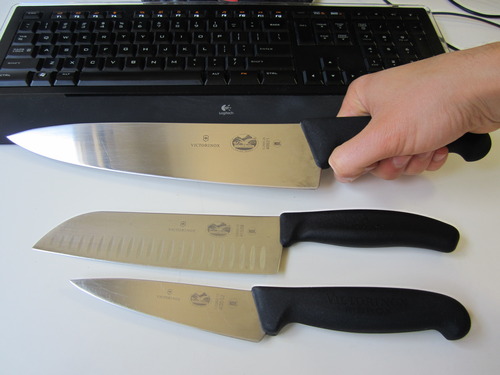 Victorinox Fibrox 7-Inch Granton Edge Santoku Knife - Customer Photo 1