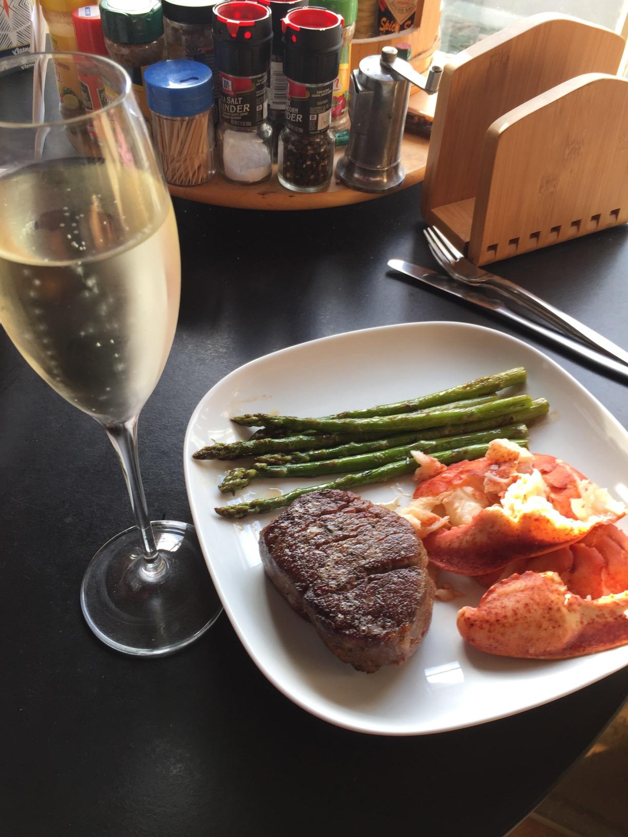 Rubbermaid Commercial Products Space Saving Square Food Storage Container 12 Quart Clear for Kitchen/Sous Vide/Meal Prep Customer Review Rubbermaid Commercial Products Space Saving Square Food Storage Container 12 Quart Clear for Kitchen/Sous Vide/Meal Prep - Customer Photo 1