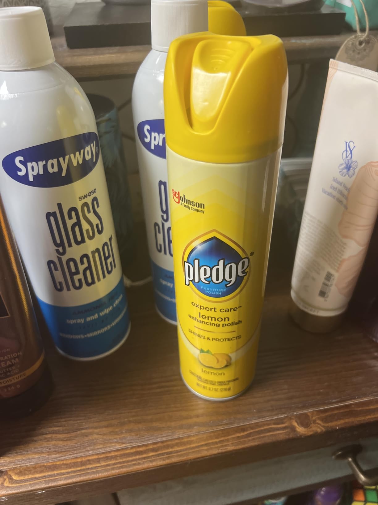 Pledge Enhancing Polish, Furniture & Wood Spray, Lemon Scent, 9.7oz - Customer Photo 3