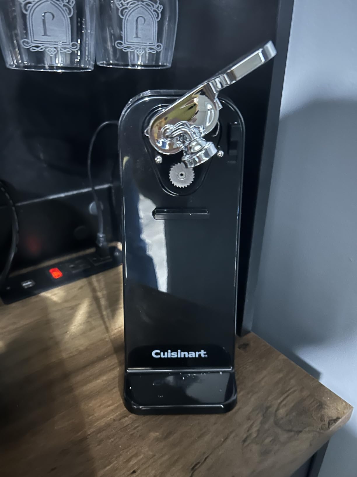 Cuisinart Deluxe Electric Can Opener, Single-Touch Automatic Can Opener, Easy-Clean Detachable Cutting Lever, Nonslip Base, CCO-50BKN, Black Customer Review Cuisinart Deluxe Electric Can Opener, Single-Touch Automatic Can Opener, Easy-Clean Detachable Cutting Lever, Nonslip Base, CCO-50BKN, Black - Customer Photo 2