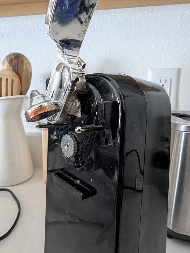 Cuisinart Deluxe Electric Can Opener, Single-Touch Automatic Can Opener, Easy-Clean Detachable Cutting Lever, Nonslip Base, CCO-50BKN, Black Customer Review Cuisinart Deluxe Electric Can Opener, Single-Touch Automatic Can Opener, Easy-Clean Detachable Cutting Lever, Nonslip Base, CCO-50BKN, Black - Customer Photo 4