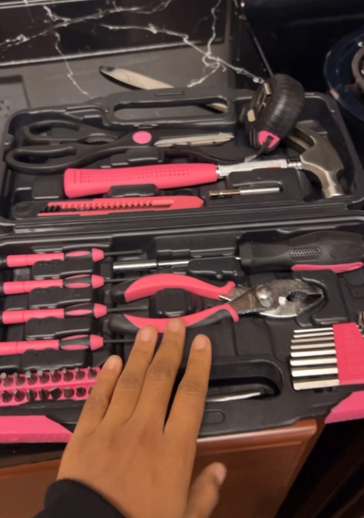 Apollo Tools Original 39 Piece General Household Tool Set in Toolbox Storage Case with Essential Hand Tools for Everyday Home Repairs, DIY and Crafts - Pink Ribbon - Pink - DT9706P - Customer Photo 1
