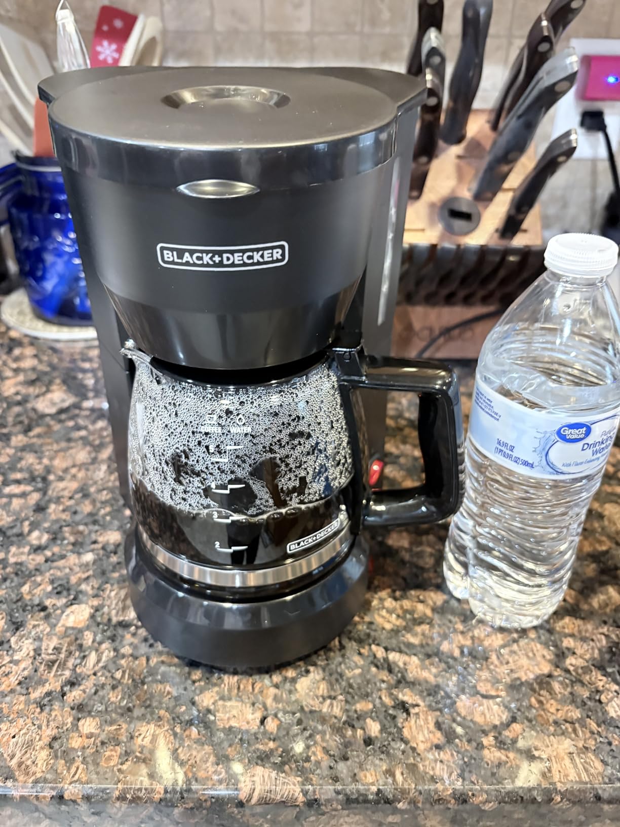 BLACK+DECKER 5-Cup Coffeemaker, DCM600B Black - Customer Photo 1