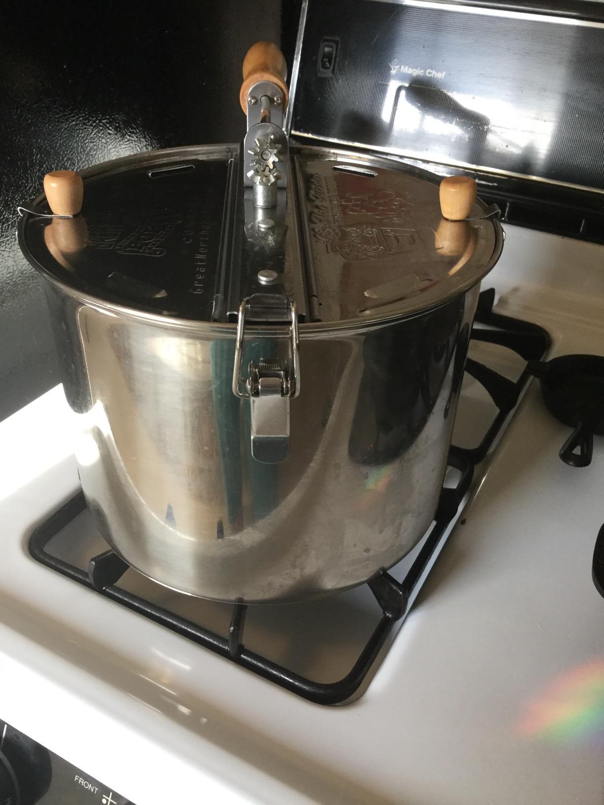 Stovetop Popcorn Maker - 6.5-Quart Stainless-Steel Popcorn Popper with a Hand Crank, Vented Lid, and Stir Paddle by Great Northern Popcorn (Silver) - Customer Photo 3
