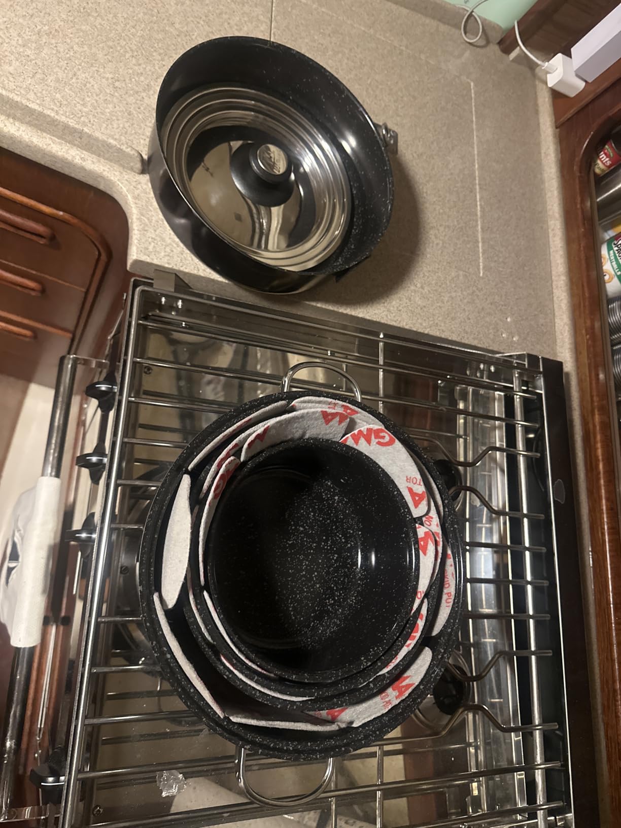 Magma 10 Piece Gourmet Nesting Stainless Steel Cookware Set, Induction Compatible, Oven Safe to 500°F - Suitable for All Stovetops, Removable Handles, Silver Customer Review Magma 10 Piece Gourmet Nesting Stainless Steel Cookware Set, Induction Compatible, Oven Safe to 500°F - Suitable for All Stovetops, Removable Handles, Silver - Customer Photo 3