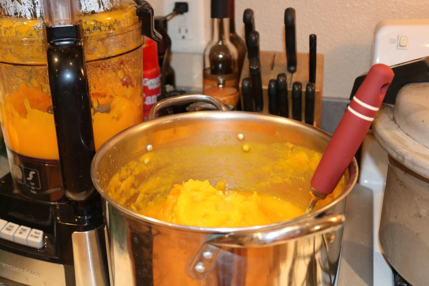 Hamilton Beach Stack & Snap Food Processor and Vegetable Chopper, BPA Free, Stainless Steel Blades, 12 Cup Bowl, 2-Speed 450 Watt Motor, Black (70725A) customer photo 2