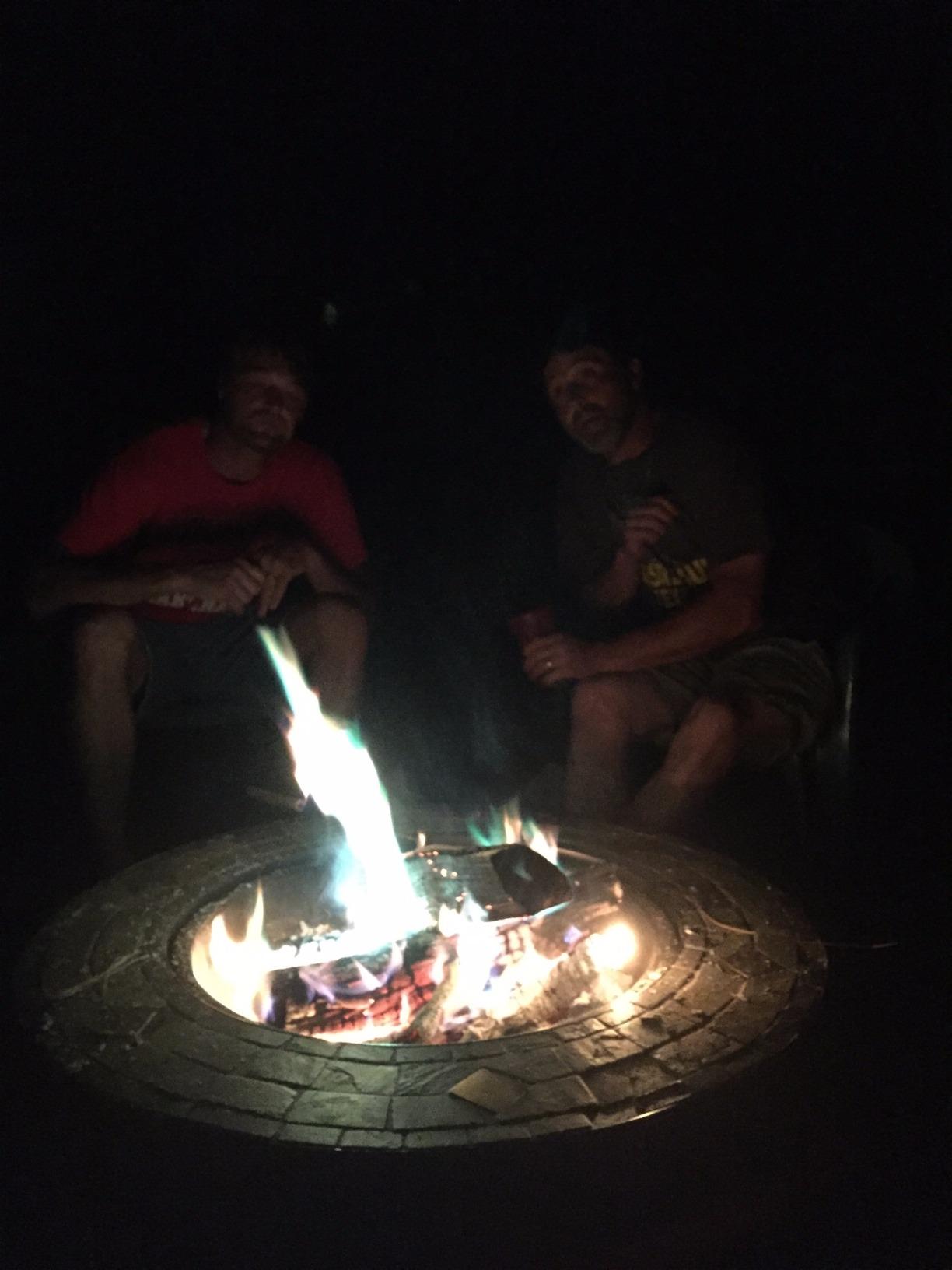 Amazon Basics 27 inch Steel Round Lattice Fire Pit, Easy to Assemble customer photo 1