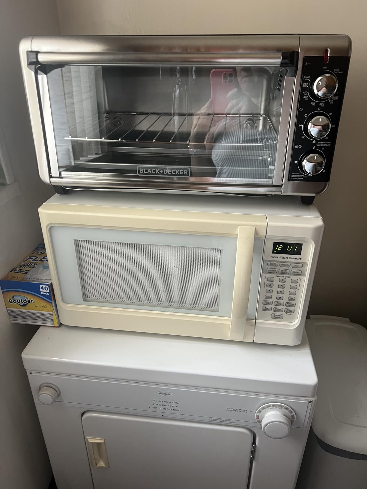 BLACK+DECKER TO3250XSBD 8-Slice Extra Wide Convection Countertop Toaster Oven, Includes Bake Pan, Broil Rack & Toasting Rack, Stainless Steel/Black Customer Review BLACK+DECKER TO3250XSBD 8-Slice Extra Wide Convection Countertop Toaster Oven, Includes Bake Pan, Broil Rack & Toasting Rack, Stainless Steel/Black - Customer Photo 1