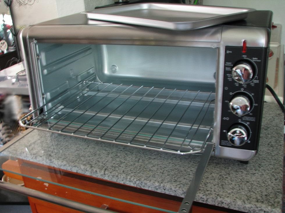 BLACK+DECKER TO3250XSBD 8-Slice Extra Wide Convection Countertop Toaster Oven, Includes Bake Pan, Broil Rack & Toasting Rack, Stainless Steel/Black - Customer Photo 2