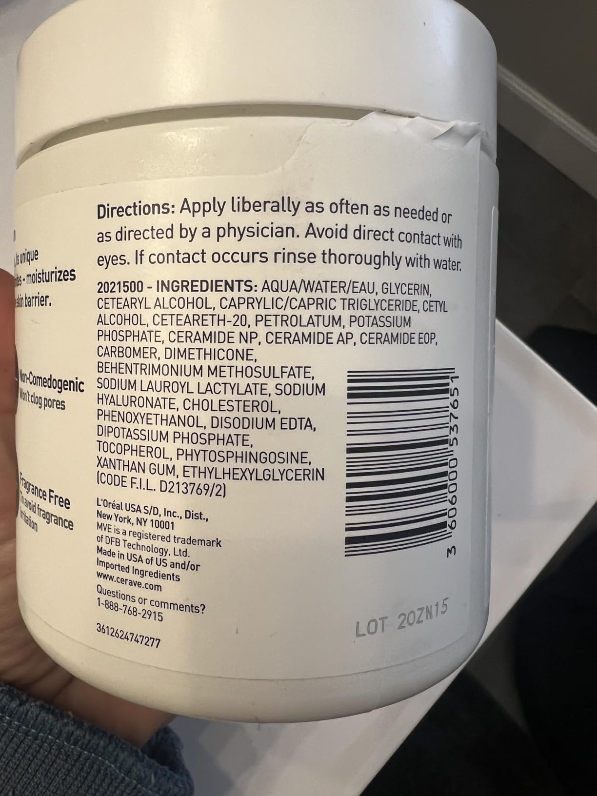 CeraVe Moisturizing Cream, Body and Face Moisturizer for Dry Skin, Body Cream with Hyaluronic Acid and Ceramides, Daily Moisturizer, Oil-Free, Fragrance Free, Non-Comedogenic, 19 Ounce customer photo 2