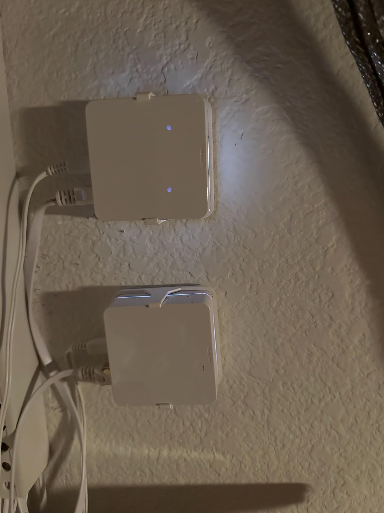 Lutron Caseta Smart Lighting Smart Hub for Light Bulbs and Fans, Compatible w/ Amazon Alexa, Apple Homekit, Google Home, 75 Device Capacity, L-BDG2-WH, White customer photo 2