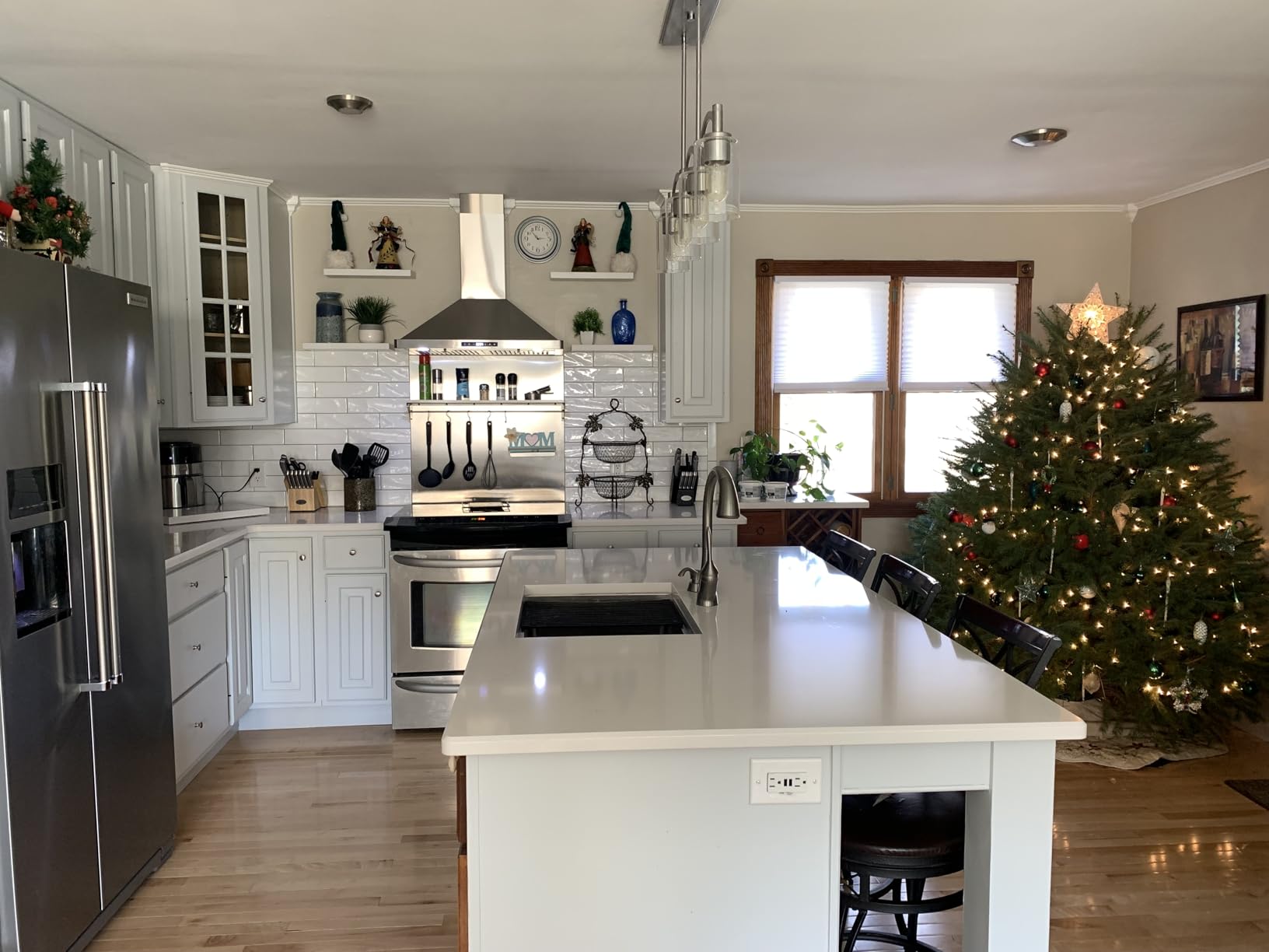 COSMO COS-63175S 30 in. Vista Collection 380 CFM Ducted Wall Mount Range Hood, Touch Controls, LED Lights, Stainless Steel - Customer Photo 1