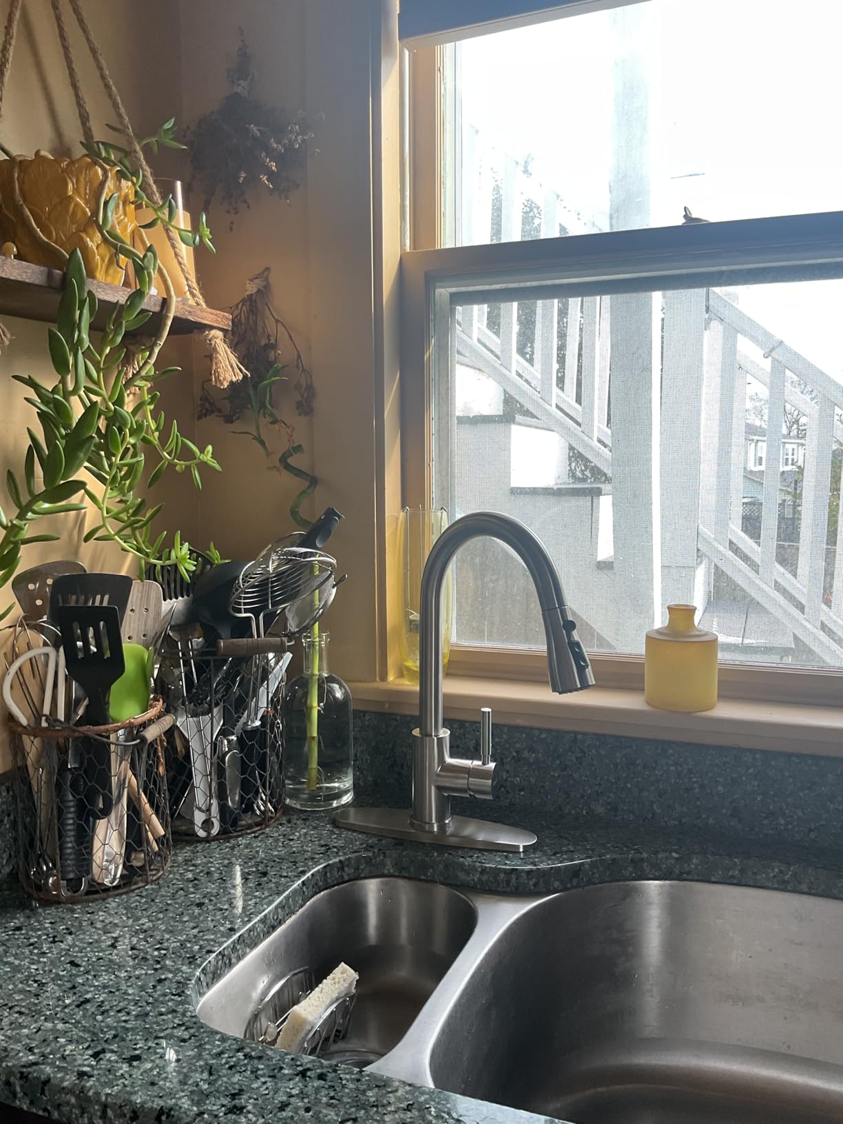 WEWE Single Handle High Arc Brushed Nickel Pull Out Kitchen Faucet,Single Level Stainless Steel Kitchen Sink Faucets with Pull Down Sprayer,Suitable for Laundry Rv Bar - Customer Photo 3