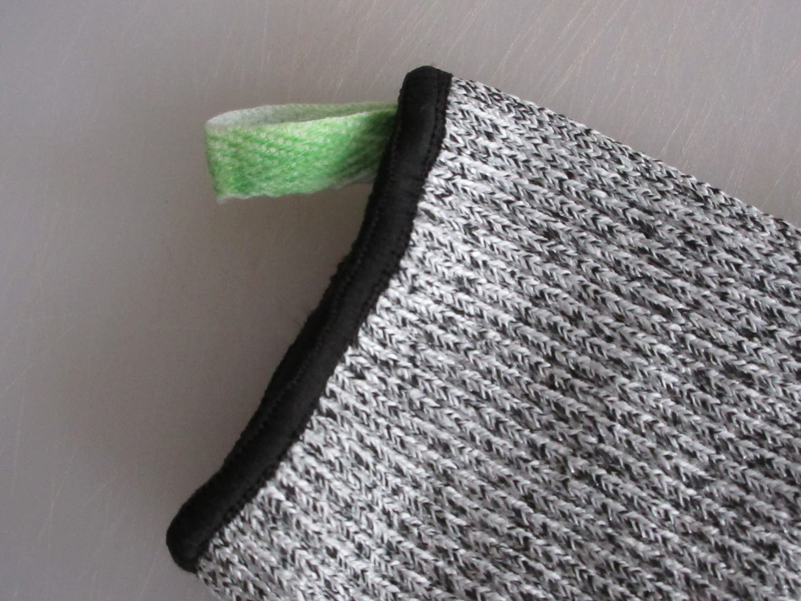 Dowellife Cut Resistant Gloves Food Grade Level 5 Protection, Safety Kitchen Cut Gloves for Chef Oyster Shucking Mandolin Knife Butcher Meat Cutting - Customer Photo 2