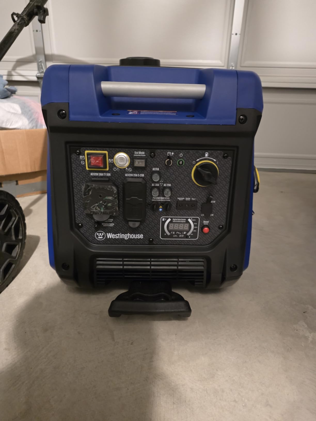 Westinghouse 5000 Peak Watt Super Quiet Portable Inverter Generator, Remote Electric Start with Auto Choke, Wheel & Handle Kit, RV Ready, Gas Powered, Parallel Capable customer photo 2