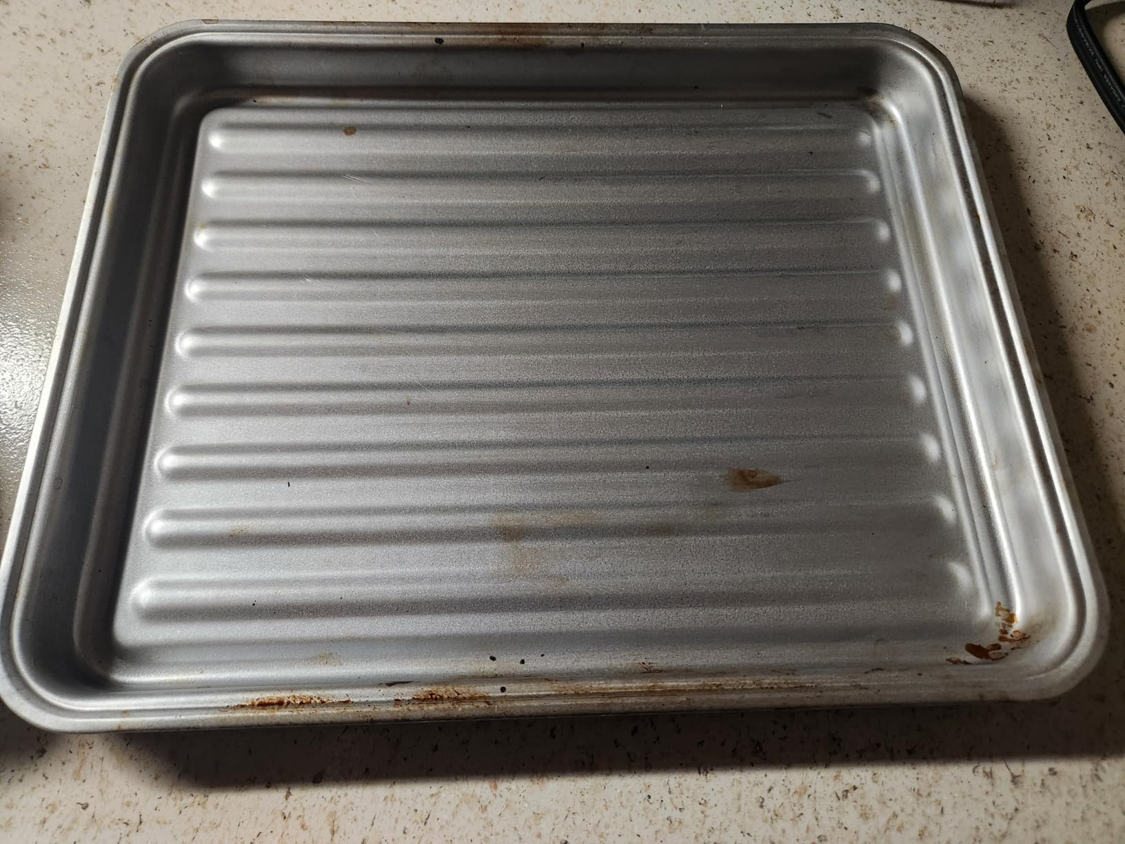 TOSHIBA AC25CEW-BS Large 6-Slice Convection Toaster Oven Countertop, 10-In-One with Toast, Pizza and Rotisserie, 1500W, Black Stainless Steel, Includes 6 Accessories Customer Review TOSHIBA AC25CEW-BS Large 6-Slice Convection Toaster Oven Countertop, 10-In-One with Toast, Pizza and Rotisserie, 1500W, Black Stainless Steel, Includes 6 Accessories - Customer Photo 1