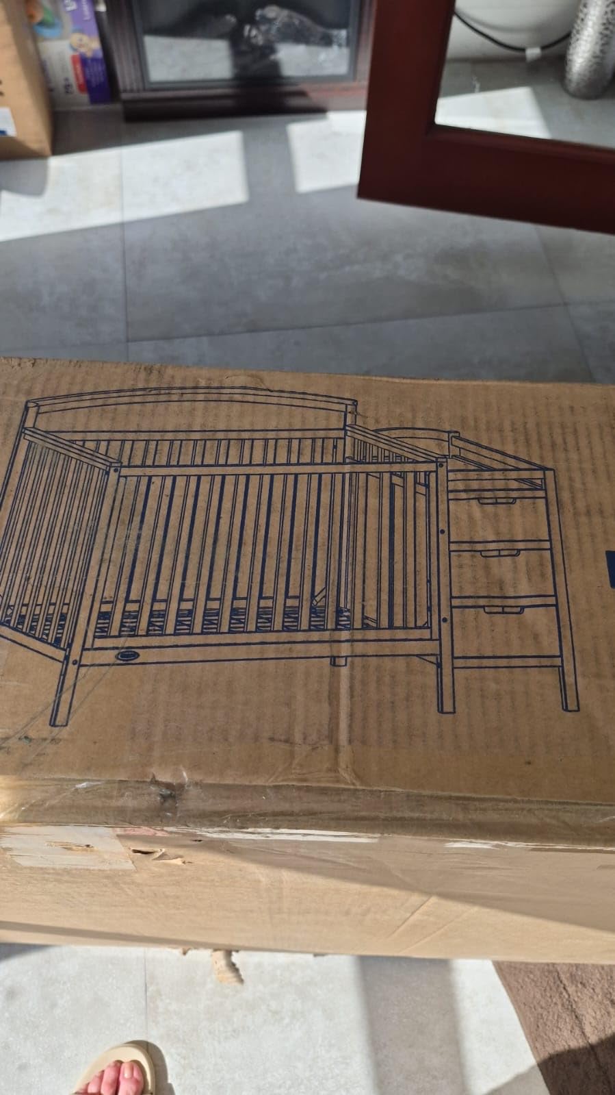 Graco Benton 5-in-1 Convertible Crib (Driftwood) - GREENGUARD Gold Certified, Converts from Baby Crib to Toddler Bed, Daybed and Full-Size Bed, Fits Standard Full-Size Crib Mattress customer photo 1