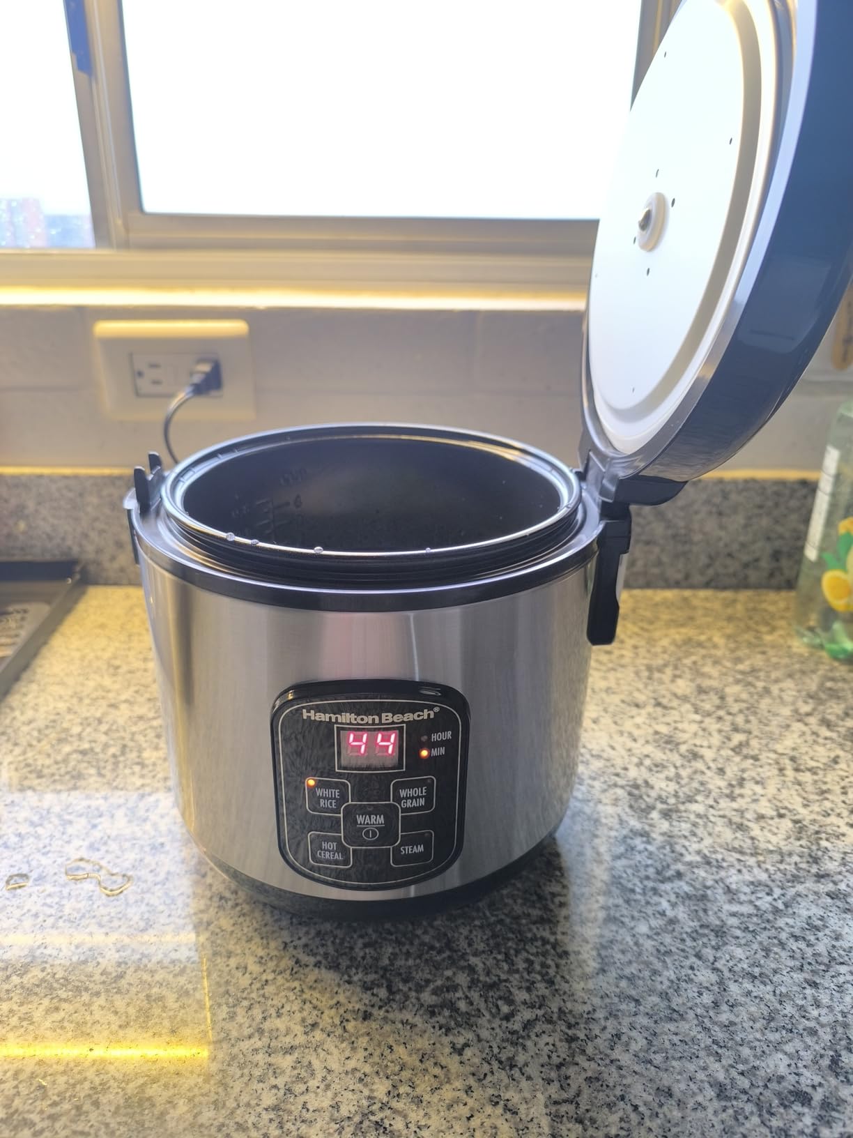 Hamilton Beach Digital Programmable Rice Cooker & Food Steamer, 8 Cups Cooked (4 Uncooked), With Steam & Rinse Basket, Stainless Steel (37518) Customer Review Hamilton Beach Digital Programmable Rice Cooker & Food Steamer, 8 Cups Cooked (4 Uncooked), With Steam & Rinse Basket, Stainless Steel (37518) - Customer Photo 1