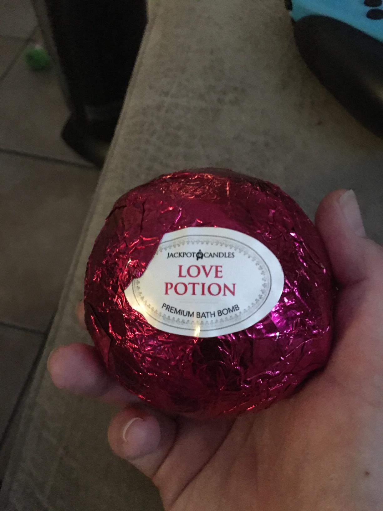 Bath Bomb with Ring Inside Love Potion Extra Large 10 oz. Made in USA (Ring Size 7) - Customer Photo 1