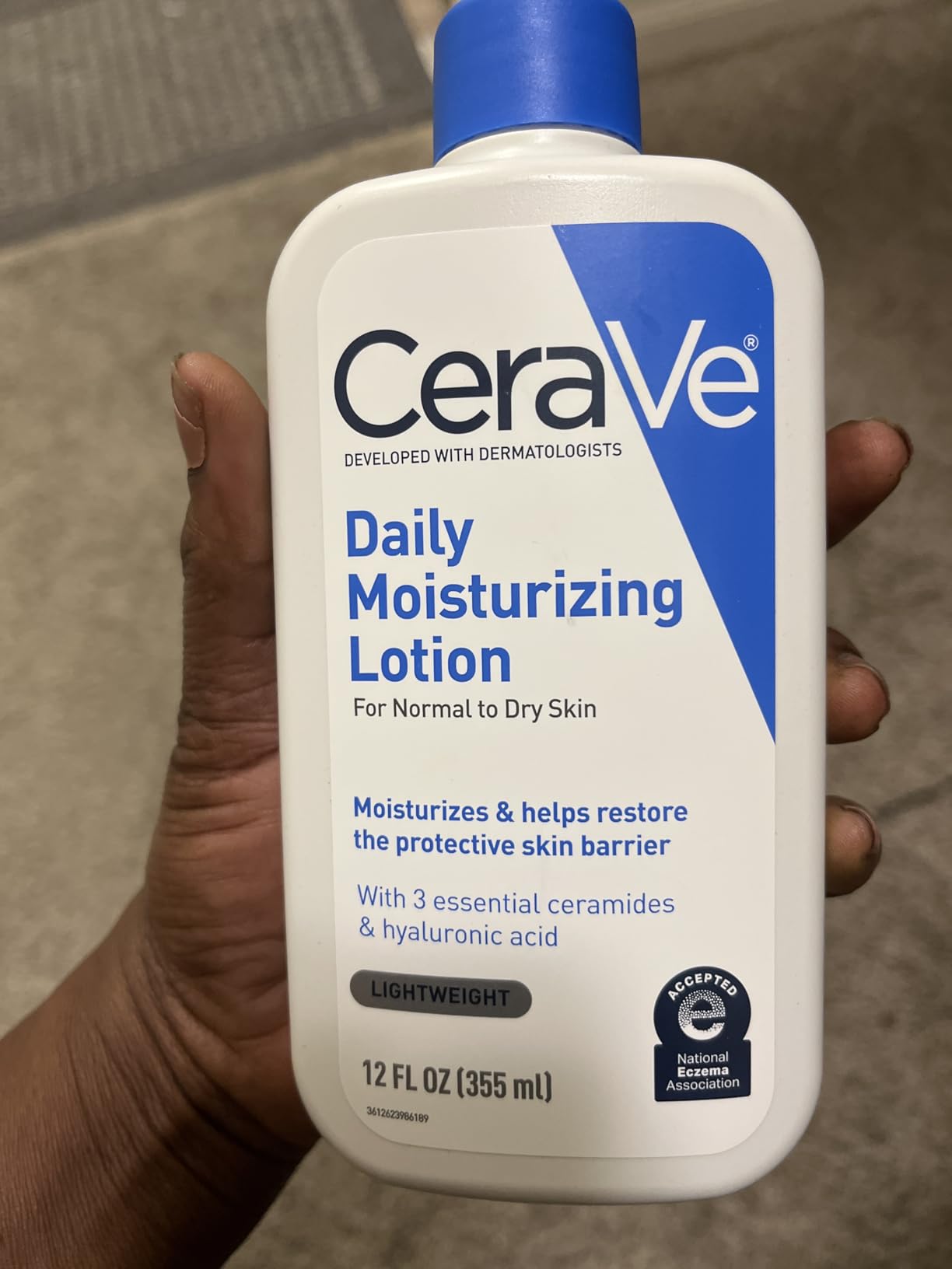 CeraVe Ultra-Light Moisturizing Lotion With SPF 30, Daily Face Moisturizer with SPF, Formulated with Hyaluronic Acid & Ceramides, Broad Spectrum SPF, Oil Free, Matte Finish, 1.7 Ounce customer photo 1