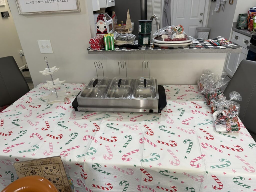 Proctor Silex Buffet Server & Food Warmer, Adjustable Heat, for Parties, Holidays and Entertaining, Three 2.5 Quart Oven-Safe Chafing Dish Set, Stainless Steel Customer Review Best Electric Chafing Dish