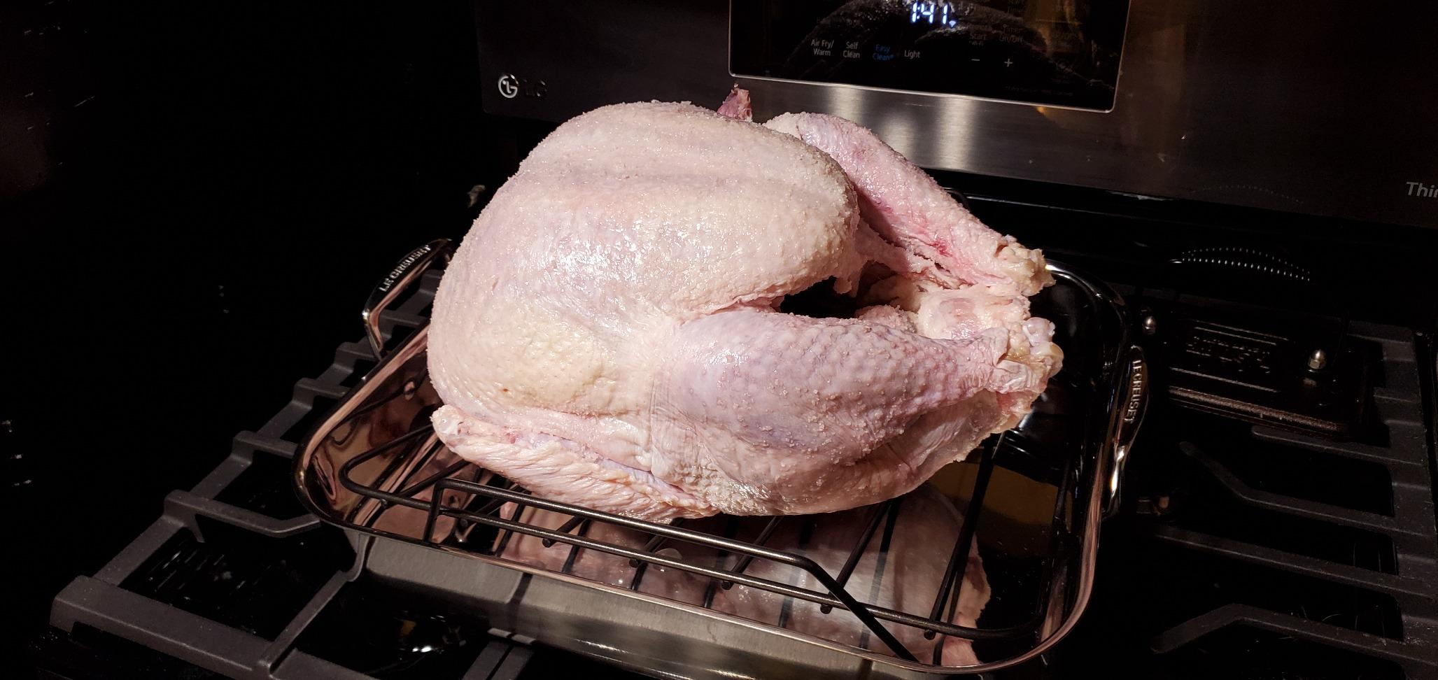 Le Creuset Stainless Steel Roasting Pan with Nonstick Rack, 16.25