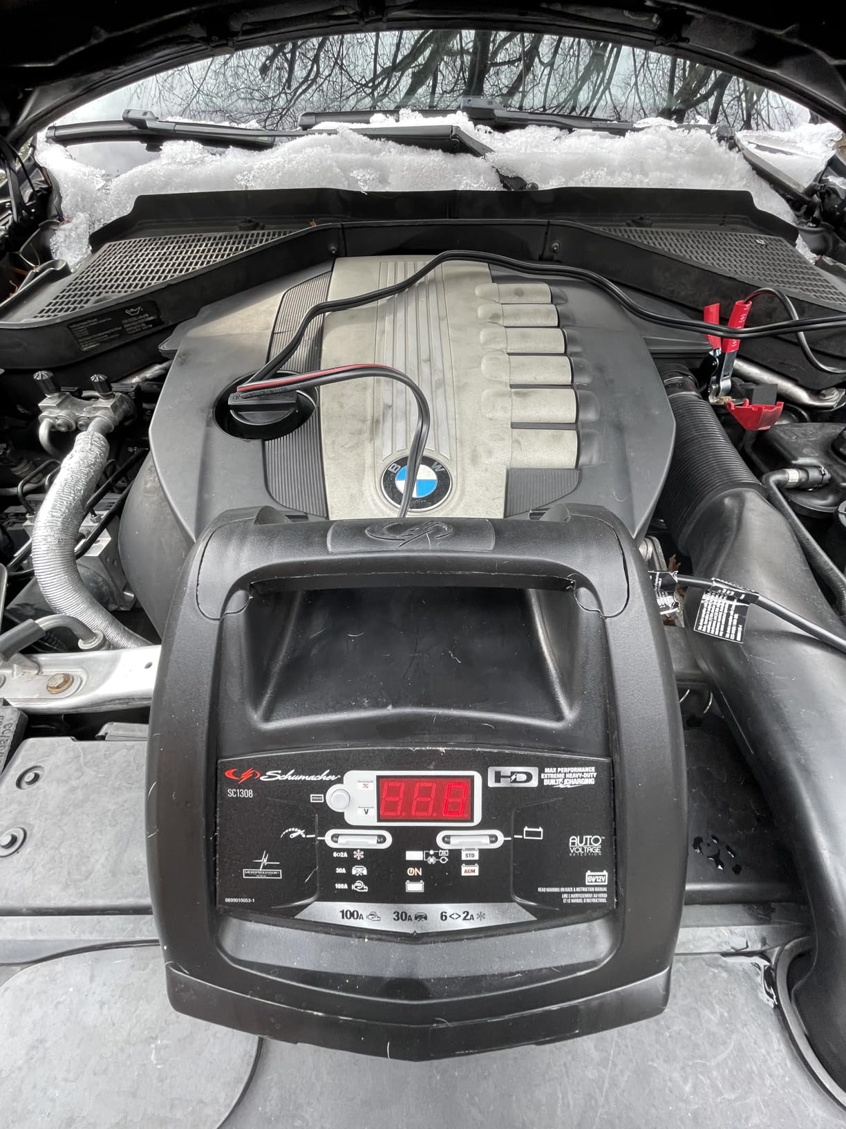 Schumacher Electric 6A Car Battery Charger and 100A Engine Starter, 5-in-1 Solution, Maintainer, 30A Boost, for 6V/12V Power Sport, Automotive, and Marine Batteries, SC1281 customer photo 1