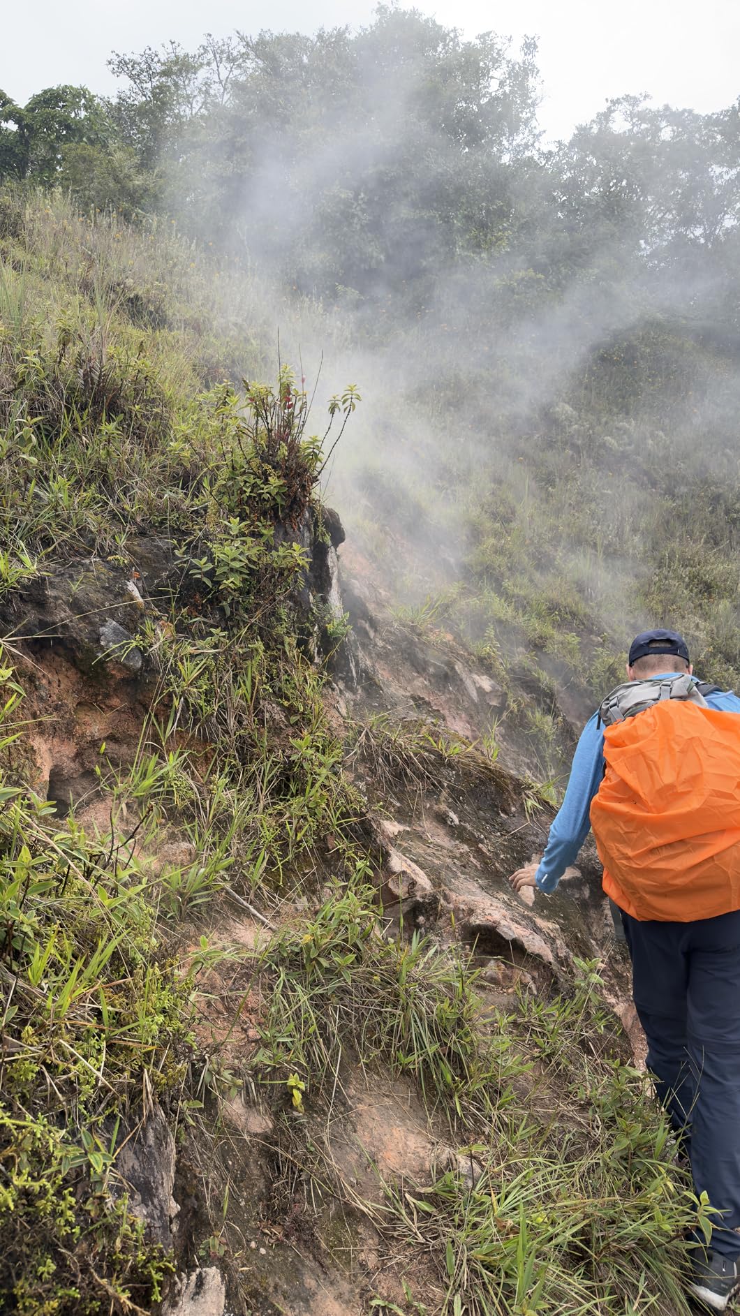 Loowoko 50L Hiking Backpack, Waterproof Camping Essentials Bag with Rain Cover customer photo 2