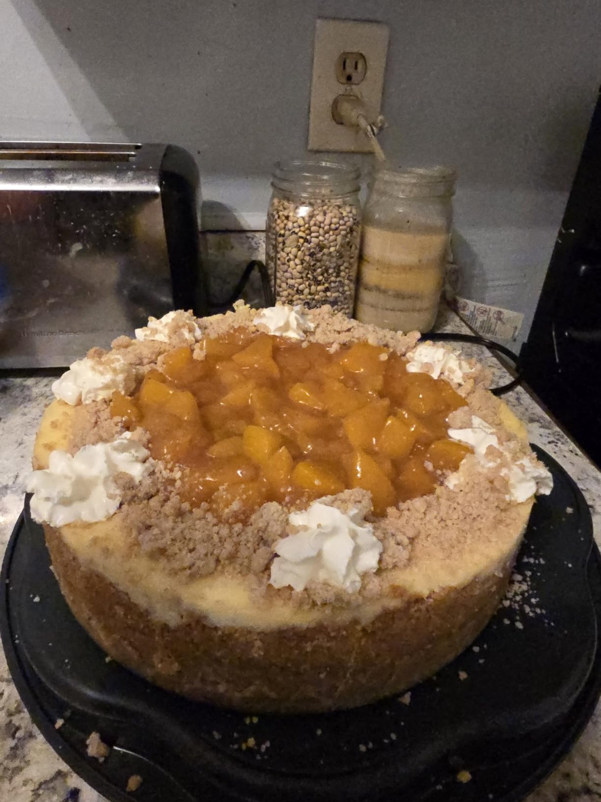 VIVOHOME Stand Mixer, 660W 10 Speed 6 Quart Tilt-Head Kitchen Electric Food Mixer with Beater, Dough Hook, Wire Whip and Egg Separator, Red customer photo 1