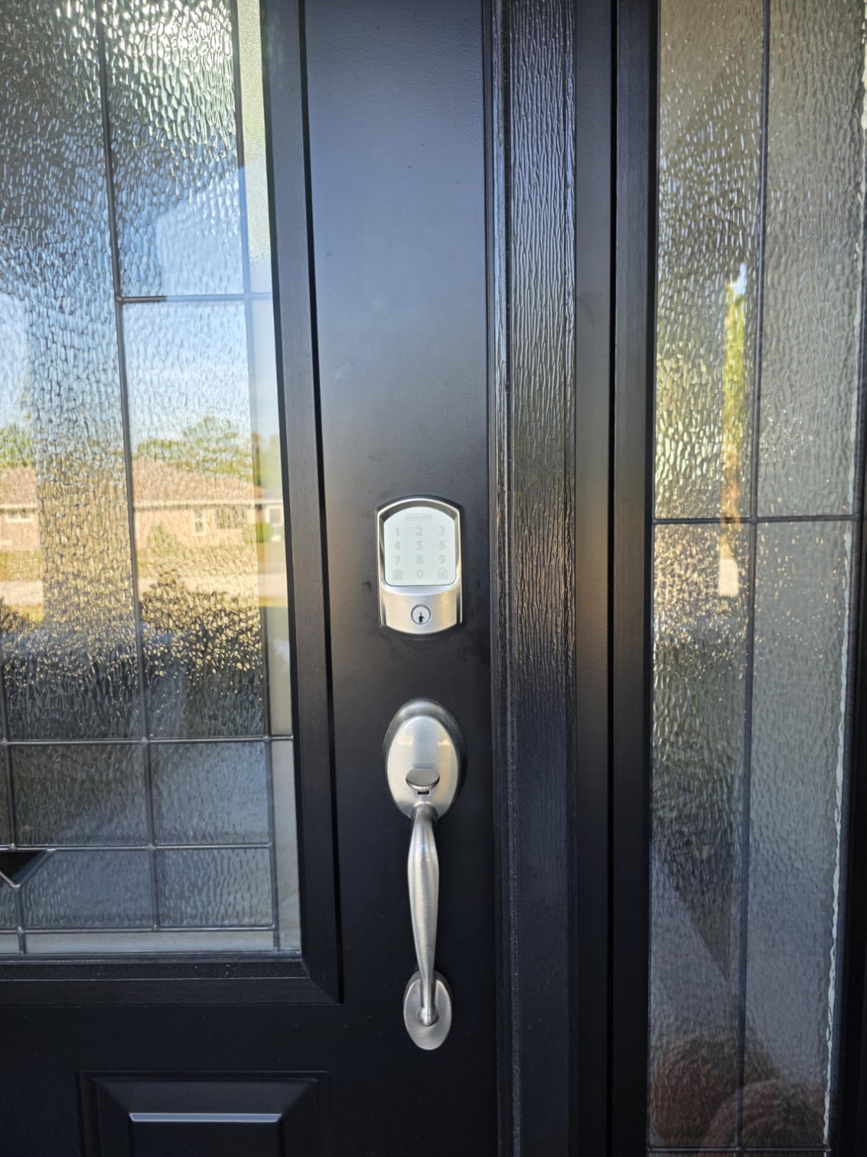 Schlage Encode Smart WiFi Deadbolt Lock for Front Door - Keyless Entry with App or Touchscreen - Works with Alexa, Hey Google, & Airbnb - Create Codes for Guests - Matte Black customer photo 2