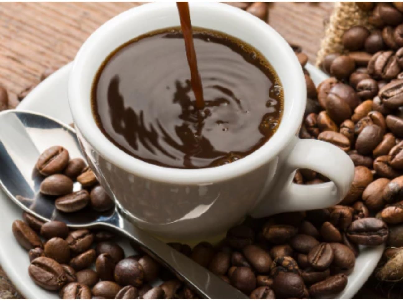 Keurig K-Elite Single Serve K-Cup Pod Coffee Maker, with Strength and Temperature Control, Iced Coffee Capability, 8 to 12oz Brew Size, Programmable, Brushed Gold - Customer Photo 5