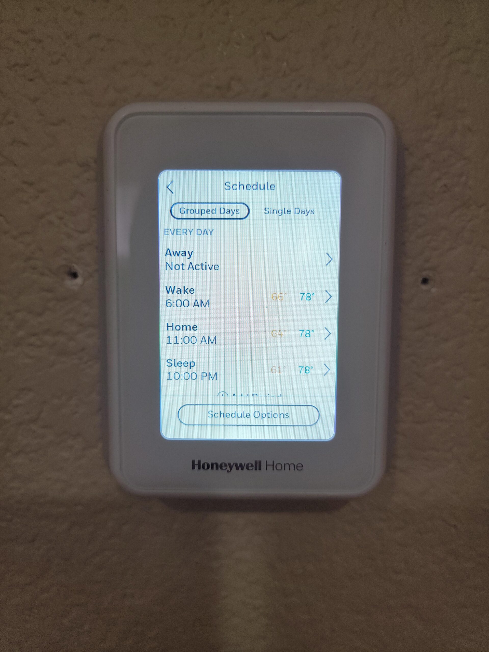Honeywell Home T9 WiFi Smart Thermostat with 1 Smart Room Sensor, Touchscreen Display, White customer photo 1