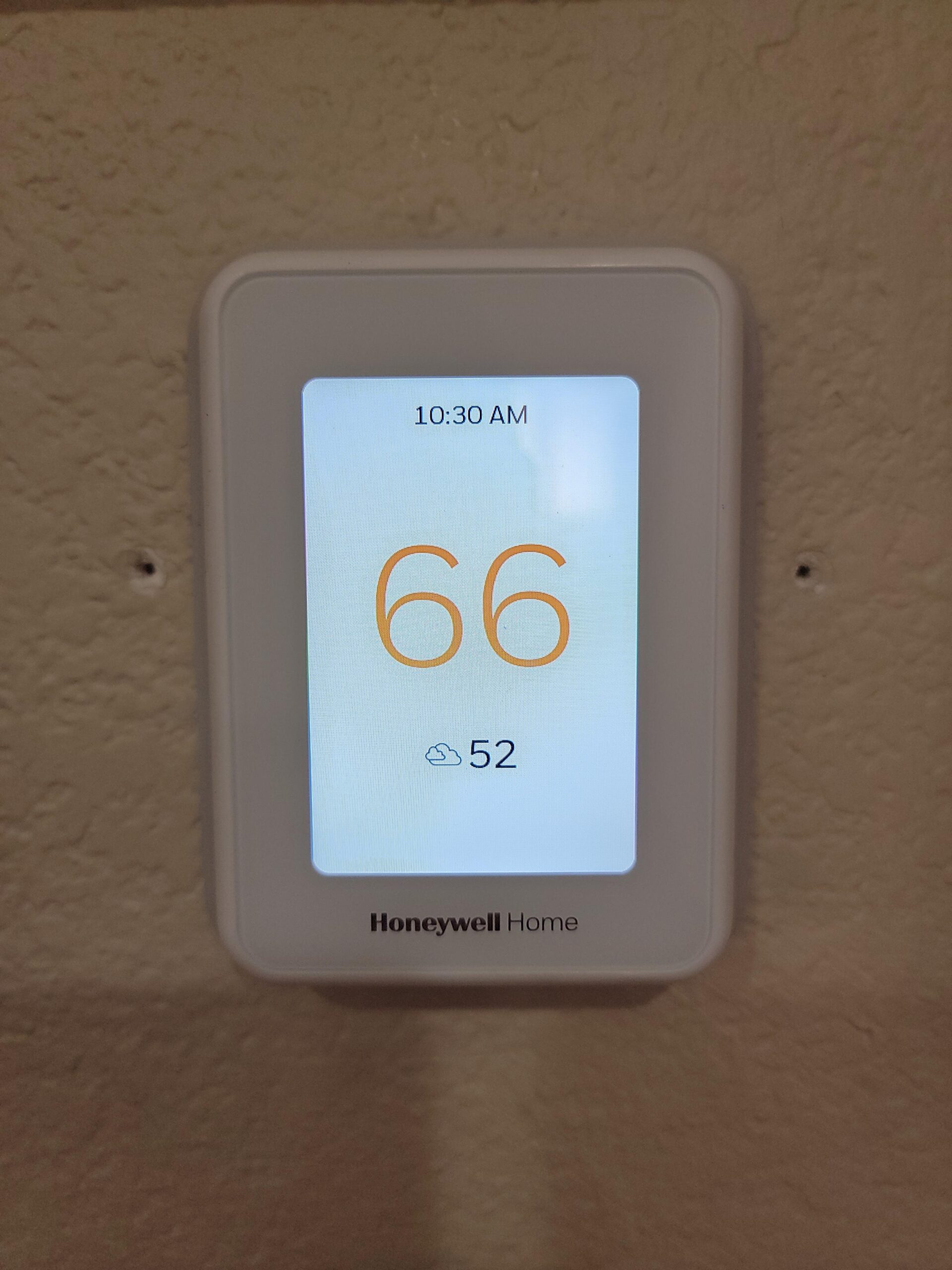 Honeywell Home T9 WiFi Smart Thermostat with 1 Smart Room Sensor, Touchscreen Display, White customer photo 2
