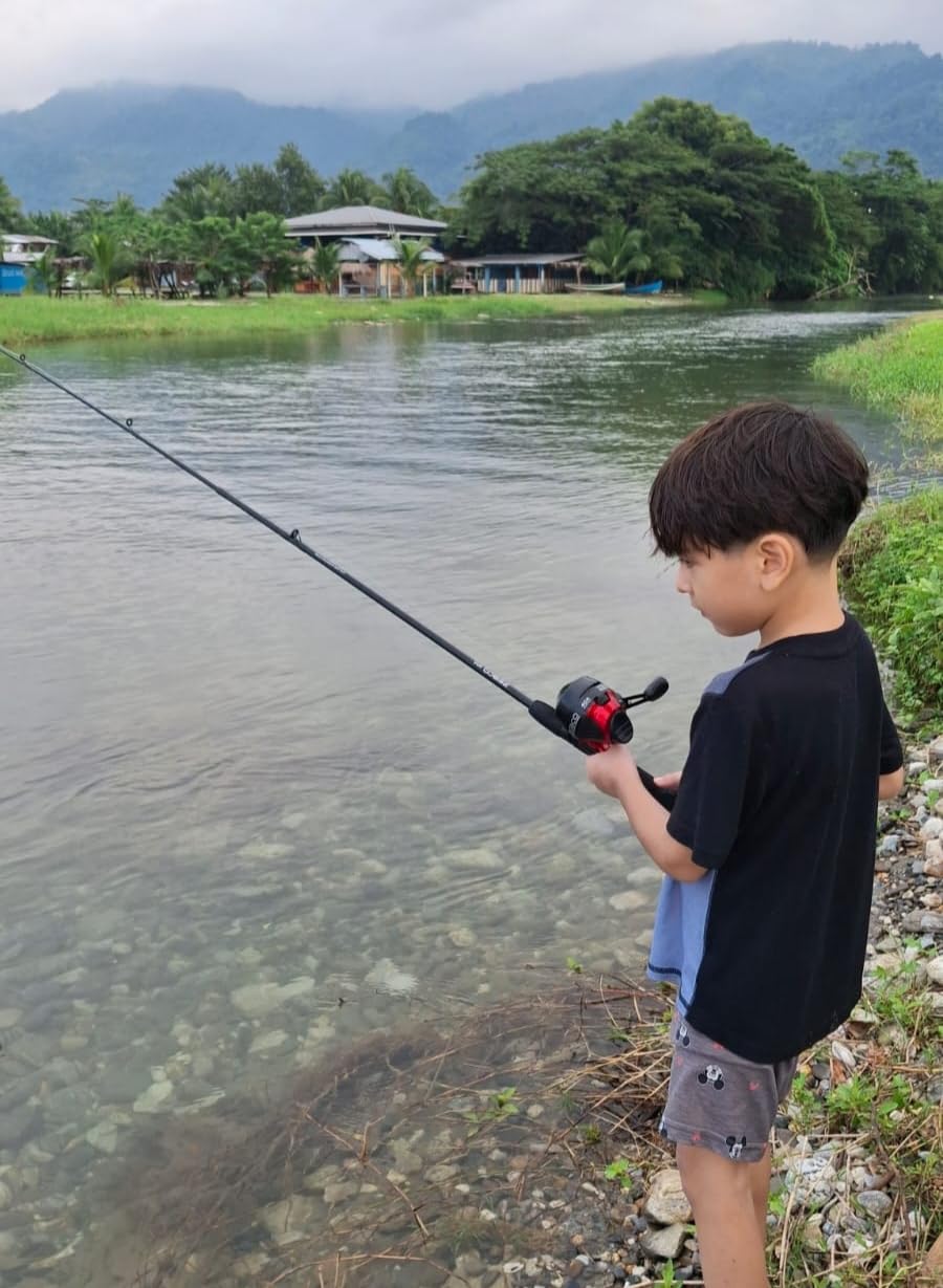 Zebco 202 & 404 Spincast Reels and Fishing Rod Combos (2-Pack), 5-Foot 6-Inch 2-Piece Fishing Pole customer photo 2