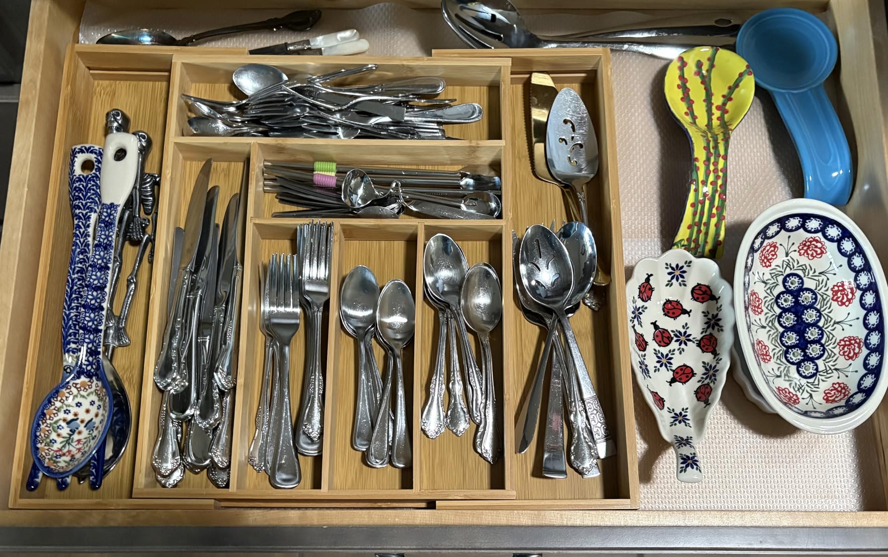 Pipishell Bamboo Expandable Silverware Drawer Organizer, Adjustable Kitchen Utensil Tray for Forks, Spoons and Knives, Wood Storage Cutlery Holder for Bedroom and Living Room - Customer Photo 1