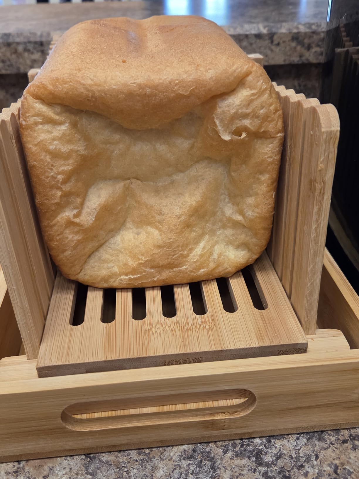 Amazon Basics Programmable Bread Maker, 2 Pound Non-Stick Automatic Bread Making Machine, 14 Settings for Breads, Doughs, Gluten-Free Options, ExpressBake, 3 Crust Colors, LCD Display, White customer photo 2