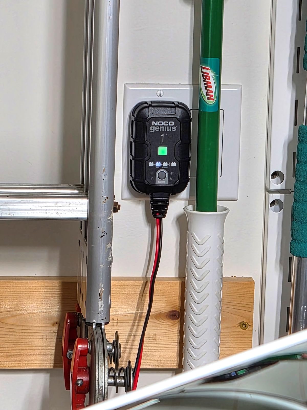 NOCO GENIUS1: 1A 6V/12V Smart Battery Charger - Automatic Maintainer, Trickle Charger & Desulfator with Overcharge Protection & Temperature Compensation - for Lead-Acid & Lithium Batteries customer photo 1