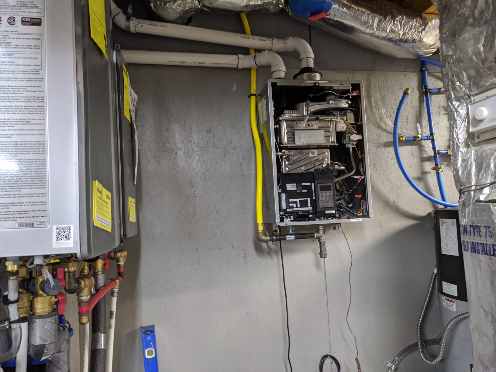 Rinnai i150SN Condensing Gas Boiler, Whole Home Natural Gas Heater with Space-Saving Design and Smart Features, (150K BTU) - Customer Photo 1