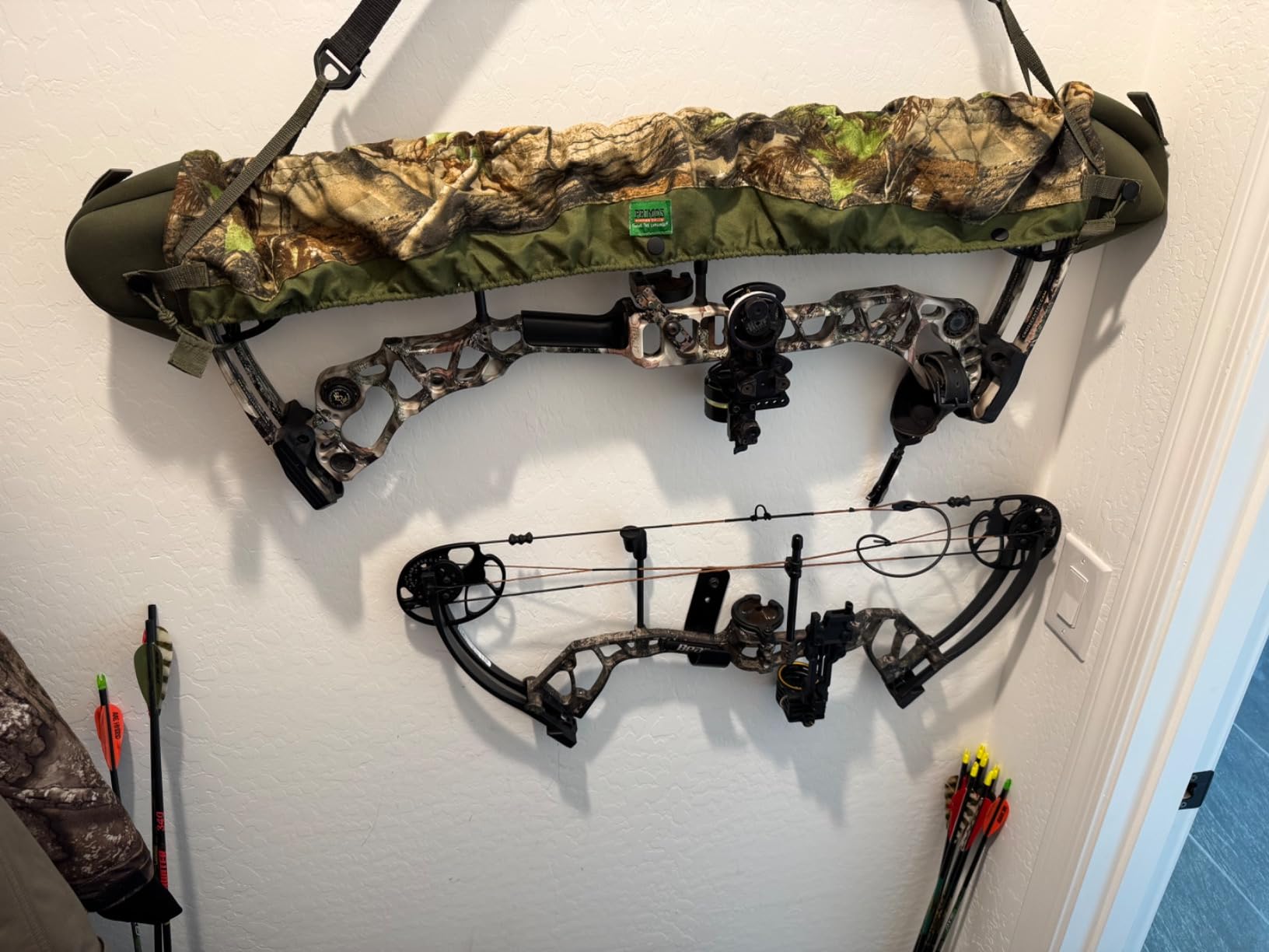 Bear Archery Royale Ready to Hunt Compound Bow Archery Set with Archery Accessories for Adults and Youths, 12