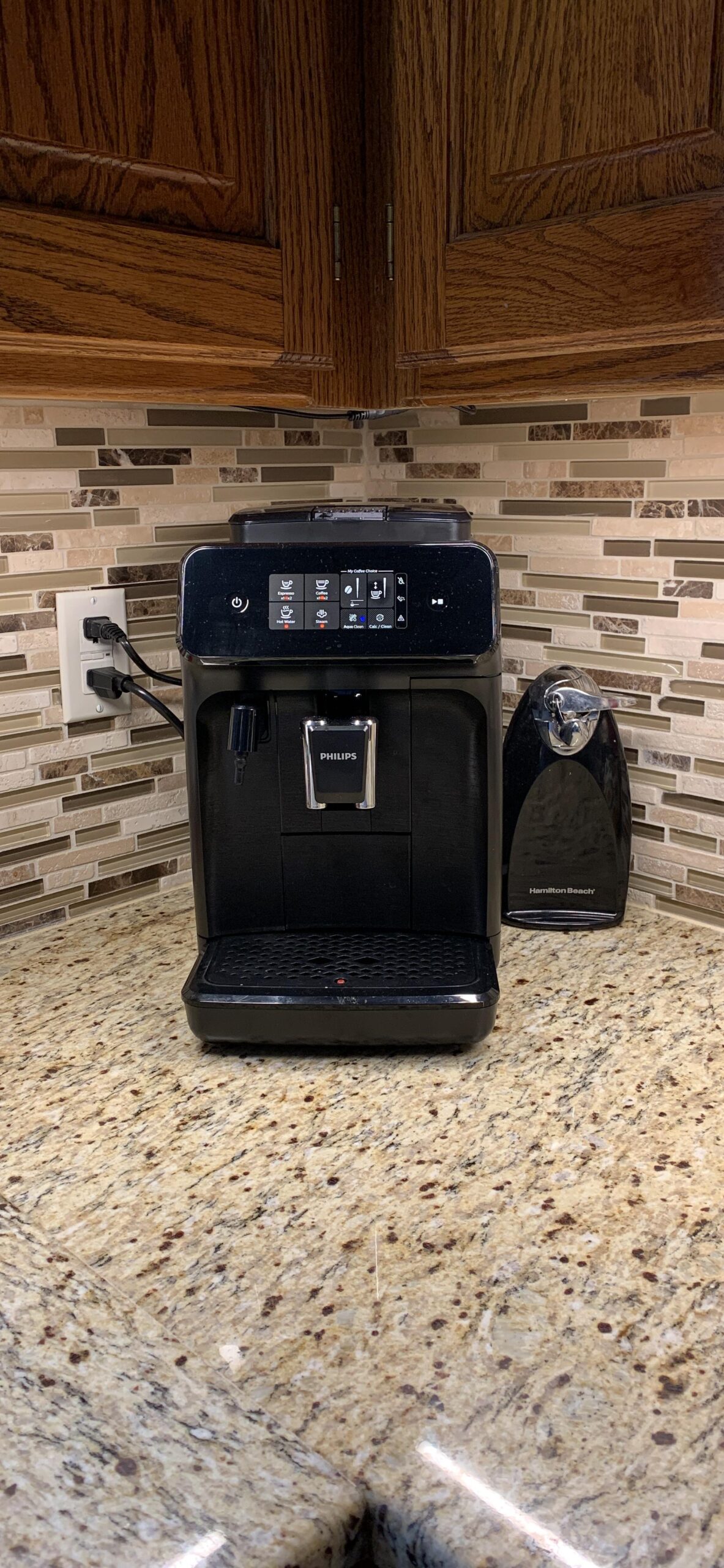 Philips 1200 Series Fully Automatic Espresso Machine, Classic Milk Frother, 2 Coffee Varieties, Intuitive Touch Display, 100% Ceramic Grinder, AquaClean Filter, Aroma Seal, Black (EP1220/04) - Customer Photo 1