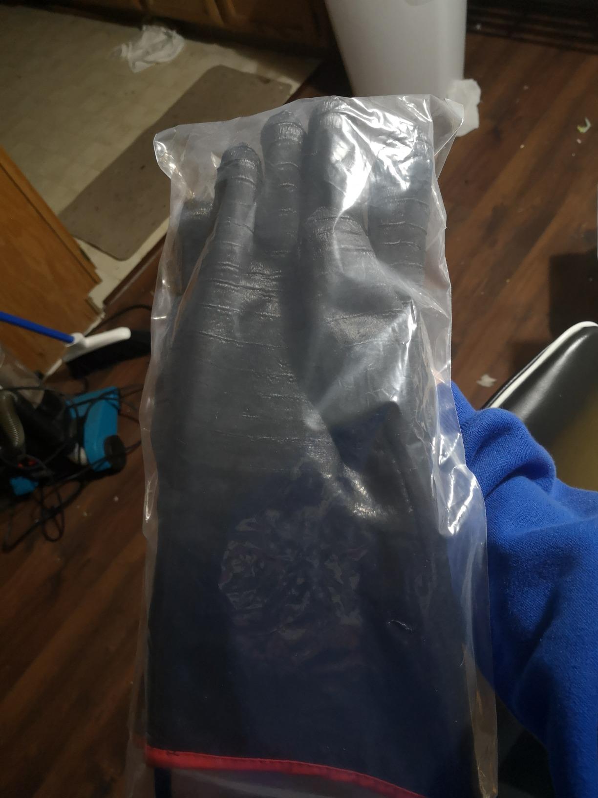 932°F Extreme Heat Resistant Gloves for Grill BBQ,Aillary Waterproof Long Sleeve Pit Grill Gloves for Fryer, Baking, Oven,Smoker,Fireproof, Oil Resistant Neoprene Coating（14-Inch ） - Customer Photo 5