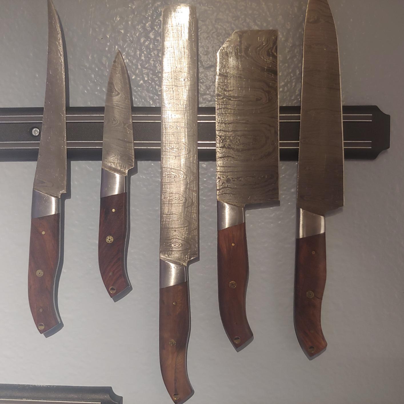 HM-(Brown) Custom Made Damascus Steel #6 Pcs of Professional Utility Kitchen knives Set Comes with Sweet Leather Roll Kit customer photo 1