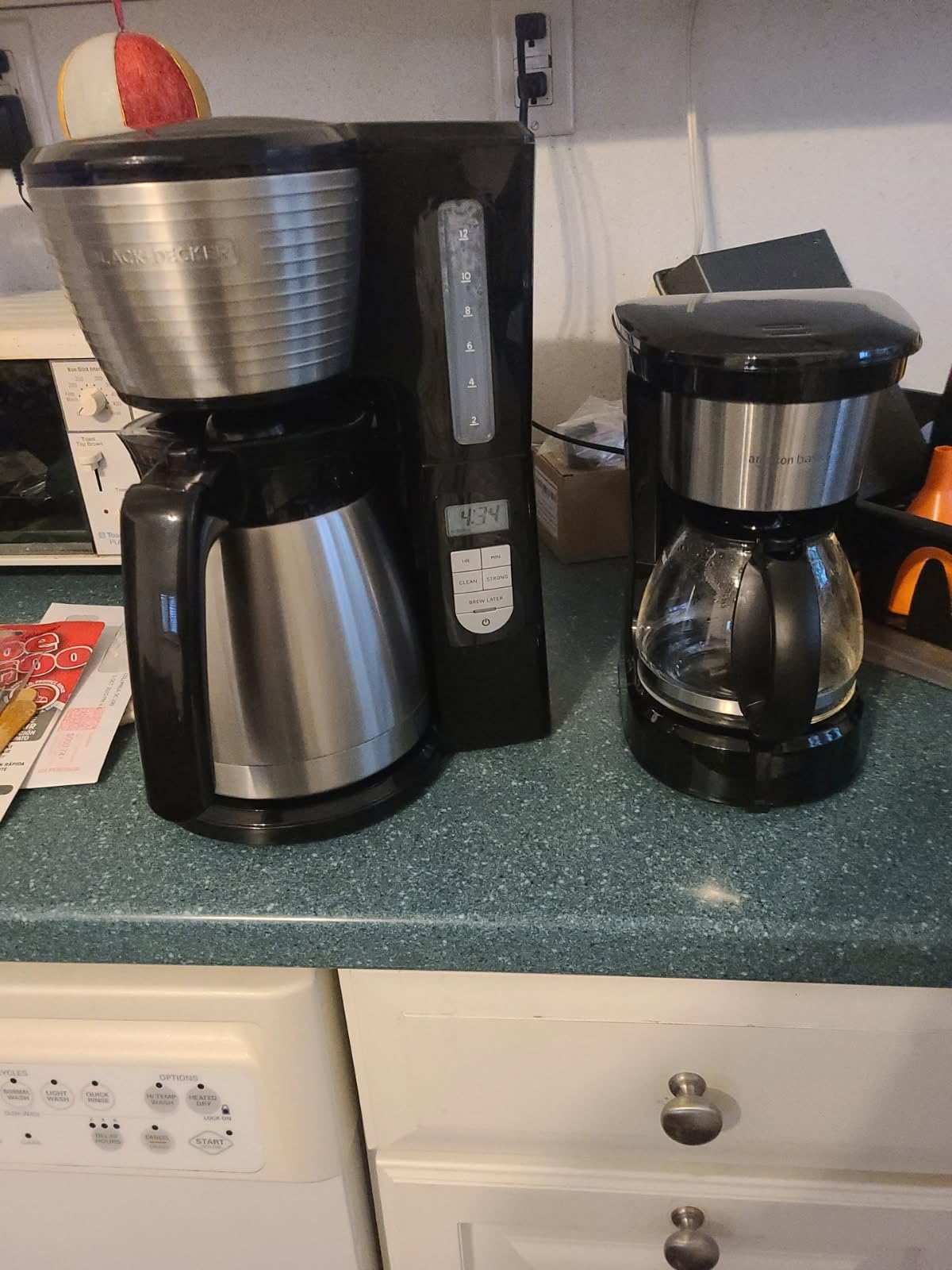 Amazon Basics 5-Cup Coffee Machines with Reusable Filter, Coffee Pots, Black & Stainless Steel - Customer Photo 1